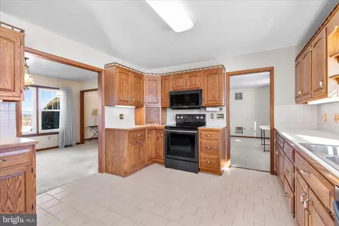 Kitchen - 11997 Cregger Rd, Keymar, MD 21757 photo 3 of 5