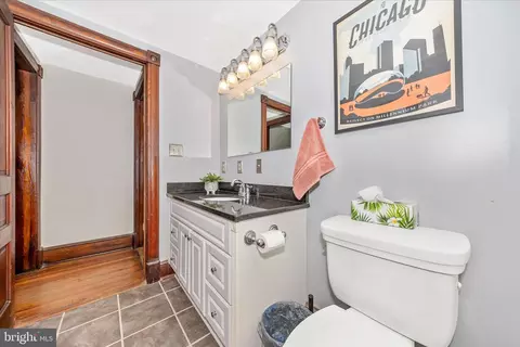 Bath - 24 E 8th St, Frederick, MD 21701 photo 2 of 3