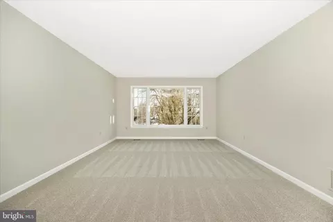 Living - 2012 Chapel Ct, Frederick, MD 21702 photo 5 of 8