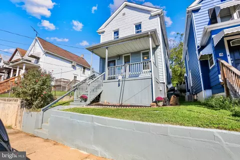 Exterior - 13 E C St, Brunswick, MD 21716 photo 4 of 4