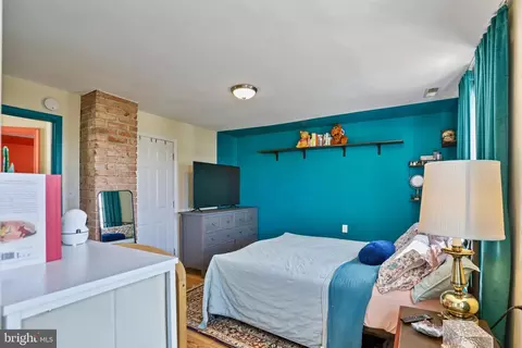 Bedroom - 13 E C St, Brunswick, MD 21716 photo 3 of 4