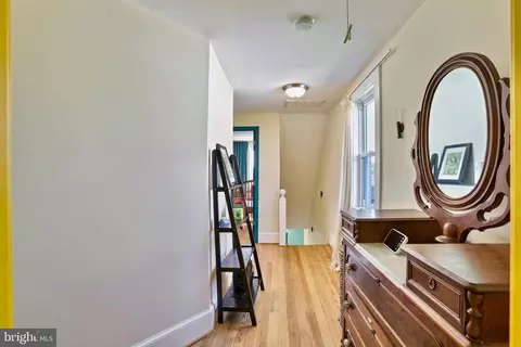 Entry Way - 13 E C St, Brunswick, MD 21716 photo 3 of 3
