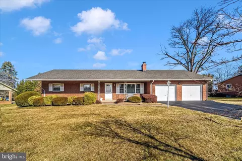 7914 Edgewood Farm Rd, Frederick, MD 21702