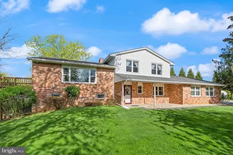4106 Gene Hemp Rd, Jefferson, MD 21755