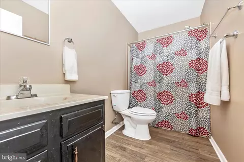Bath - 274 Longford Dr, Frederick, MD 21702 photo 1 of 2