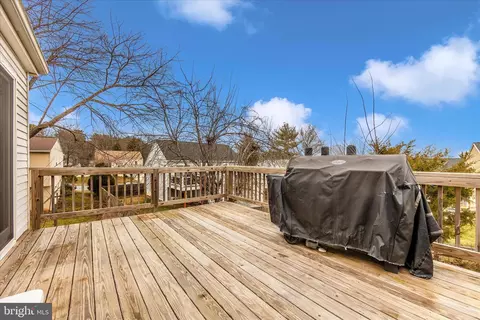 Exterior - 274 Longford Dr, Frederick, MD 21702 photo 2 of 7