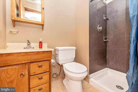 Bath - 274 Longford Dr, Frederick, MD 21702 photo 2 of 2
