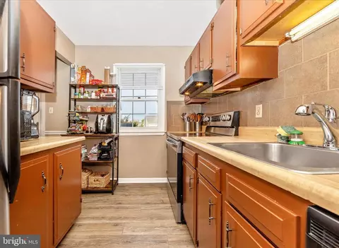 Kitchen - 274 Longford Dr, Frederick, MD 21702 photo 1 of 3