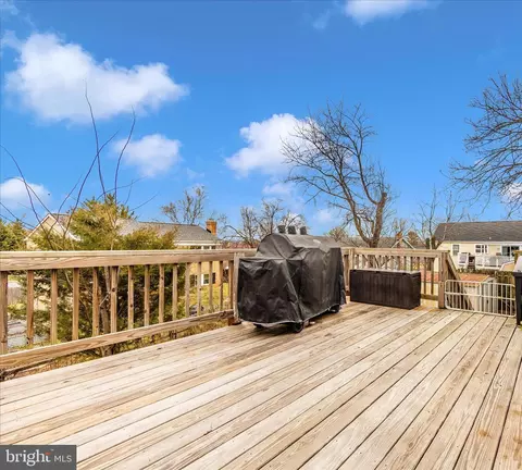 Exterior - 274 Longford Dr, Frederick, MD 21702 photo 3 of 7
