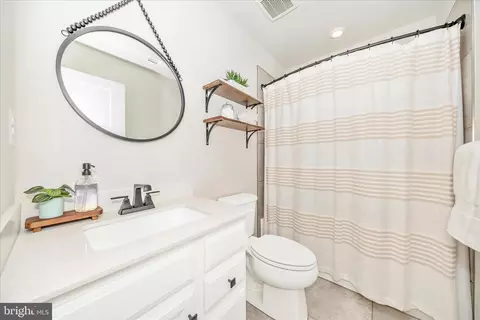 Bath - 344 Patterson Park Rd, Frederick, MD 21703 photo 3 of 3