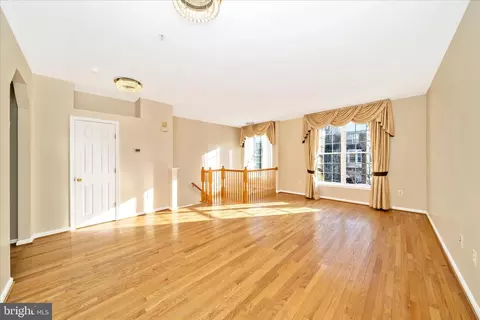 Living - 113 Fieldstone Ct, Frederick, MD 21702 photo 3 of 11