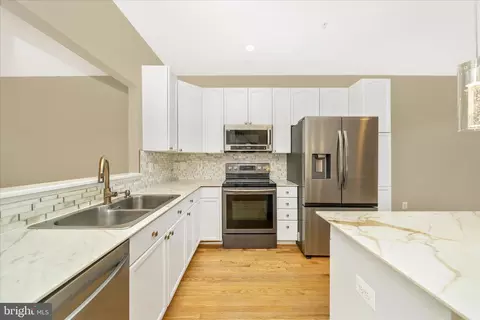 Kitchen - 113 Fieldstone Ct, Frederick, MD 21702 photo 6 of 6