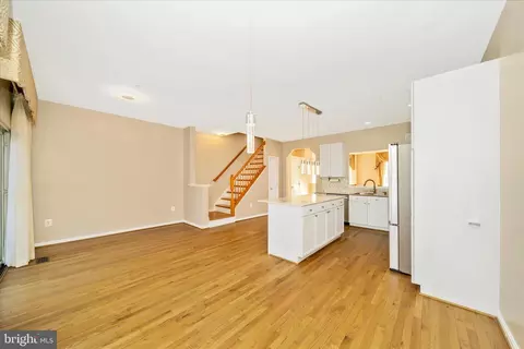 Living - 113 Fieldstone Ct, Frederick, MD 21702 photo 6 of 11