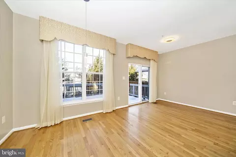 Living - 113 Fieldstone Ct, Frederick, MD 21702 photo 7 of 11