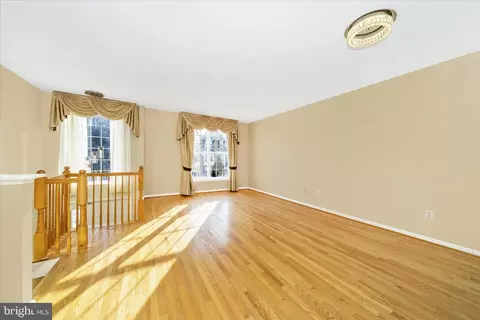 Living - 113 Fieldstone Ct, Frederick, MD 21702 photo 5 of 11