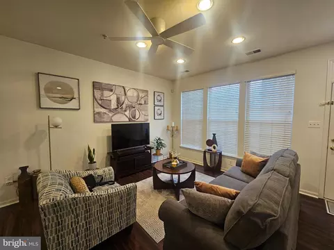 Living - 1815 A Wheyfield Dr #9-A, Frederick, MD 21701 photo 2 of 5
