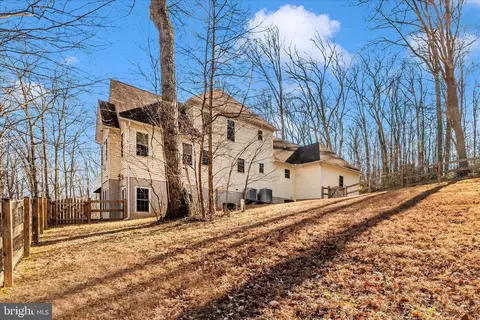 Exterior - 6216 Mount Phillip Rd, Frederick, MD 21703 photo 4 of 13
