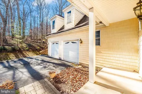 Exterior - 6216 Mount Phillip Rd, Frederick, MD 21703 photo 12 of 13