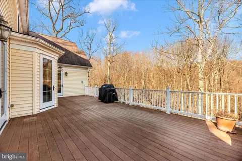 Exterior - 6216 Mount Phillip Rd, Frederick, MD 21703 photo 5 of 13