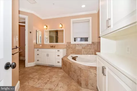 Bath - 6216 Mount Phillip Rd, Frederick, MD 21703 photo 1 of 6