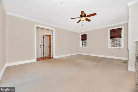 Living - 6216 Mount Phillip Rd, Frederick, MD 21703 photo 6 of 9