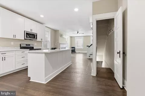 Entry Way - 628 Trail Ave, Frederick, MD 21701 photo 3 of 5