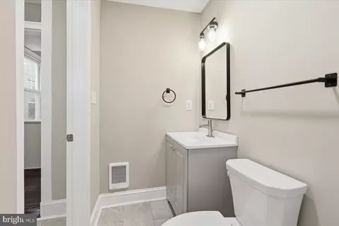 Bath - 628 Trail Ave, Frederick, MD 21701 photo 1 of 3