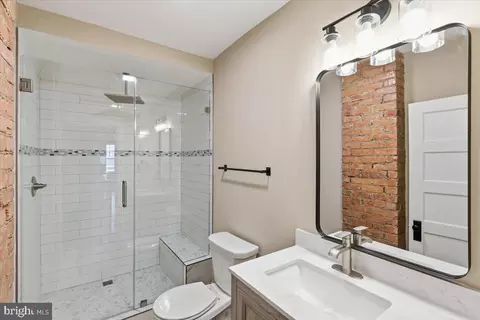 Bath - 628 Trail Ave, Frederick, MD 21701 photo 3 of 3