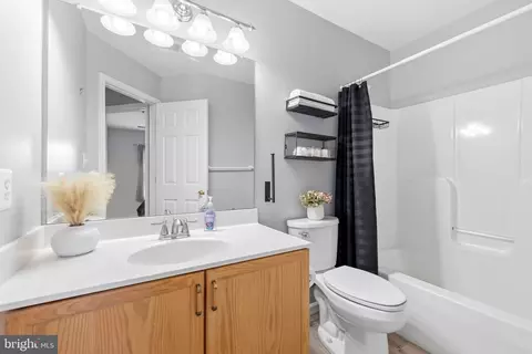 Bath - 2030 Rosecrans Ct, Frederick, MD 21702 photo 4 of 5