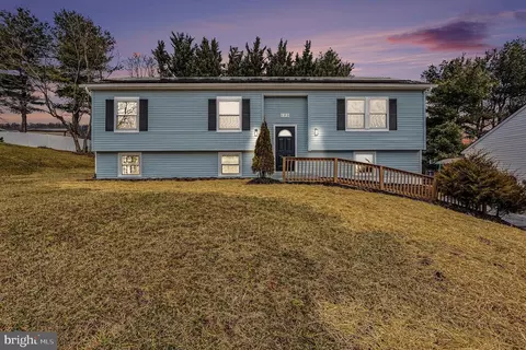 123 Sunhigh Dr, Thurmont, MD 21788