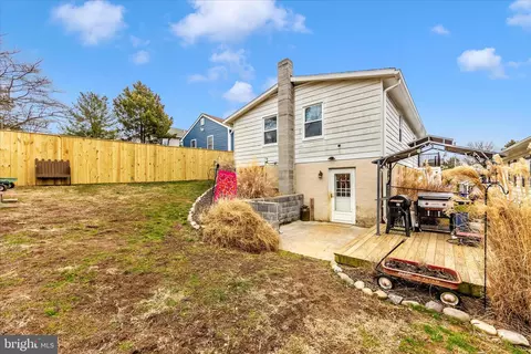Exterior - 816 E St, Brunswick, MD 21716 photo 6 of 9