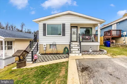 816 E St, Brunswick, MD 21716