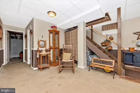 Entry Way - 816 E St, Brunswick, MD 21716 photo 5 of 6