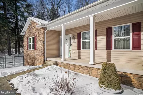 Exterior - 7206 Drought Spring Dr, Frederick, MD 21702 photo 4 of 11