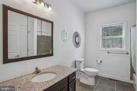 Bath - 7206 Drought Spring Dr, Frederick, MD 21702 photo 2 of 3