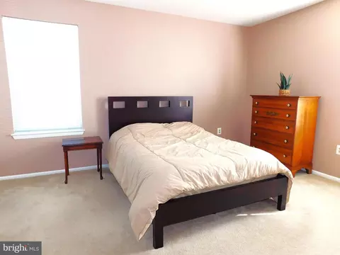 Bedroom - 5640 Crabapple Dr, Frederick, MD 21703 photo 2 of 6