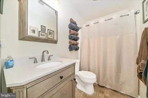 Bath - 103 E 8th St #103C, Frederick, MD 21701 photo 2 of 2