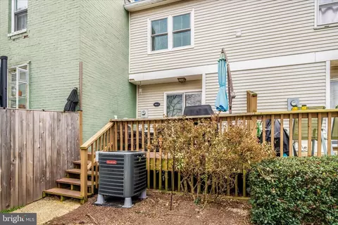 Exterior - 103 E 8th St #103C, Frederick, MD 21701 photo 7 of 10