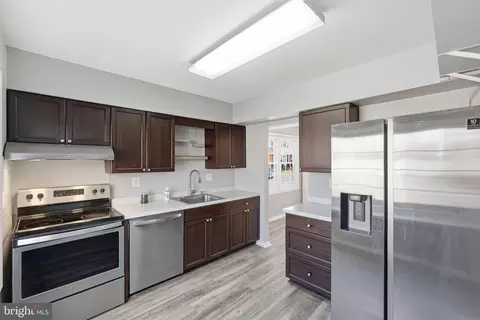 111 Lauren Ct, Frederick, MD 21703 photo 6