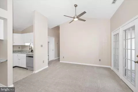 Living - 2129 Wainwright Ct #2D, Frederick, MD 21702 photo 10 of 11