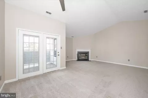 Living - 2129 Wainwright Ct #2D, Frederick, MD 21702 photo 11 of 11