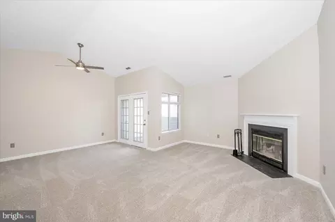 Living - 2129 Wainwright Ct #2D, Frederick, MD 21702 photo 5 of 11