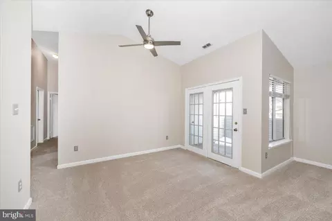 Living - 2129 Wainwright Ct #2D, Frederick, MD 21702 photo 8 of 11