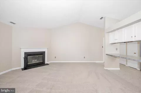 Living - 2129 Wainwright Ct #2D, Frederick, MD 21702 photo 6 of 11