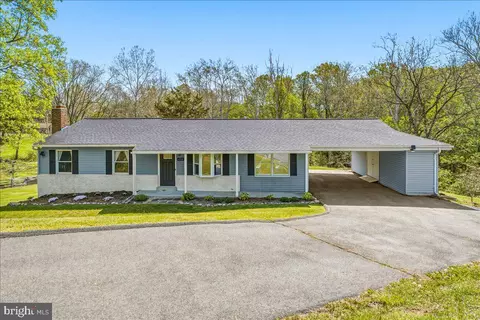 4389 Moleton Dr, Mount Airy, MD 21771
