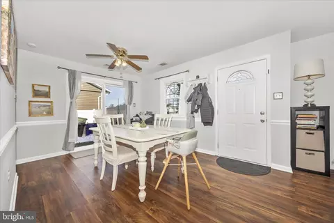 Entry Way - 439 Center St, Frederick, MD 21701 photo 6 of 9