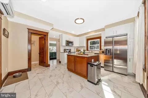 Entry Way - 706 E Main St, Middletown, MD 21769 photo 3 of 7