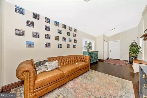 Entry Way - 706 E Main St, Middletown, MD 21769 photo 5 of 7
