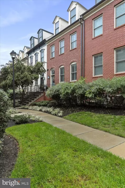 20 Maxwell Sq, Frederick, MD 21701 photo 2