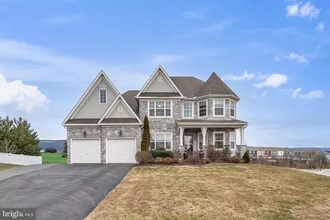 Exterior - 6804 Hawes Ct, Frederick, MD 21702 photo 2 of 6